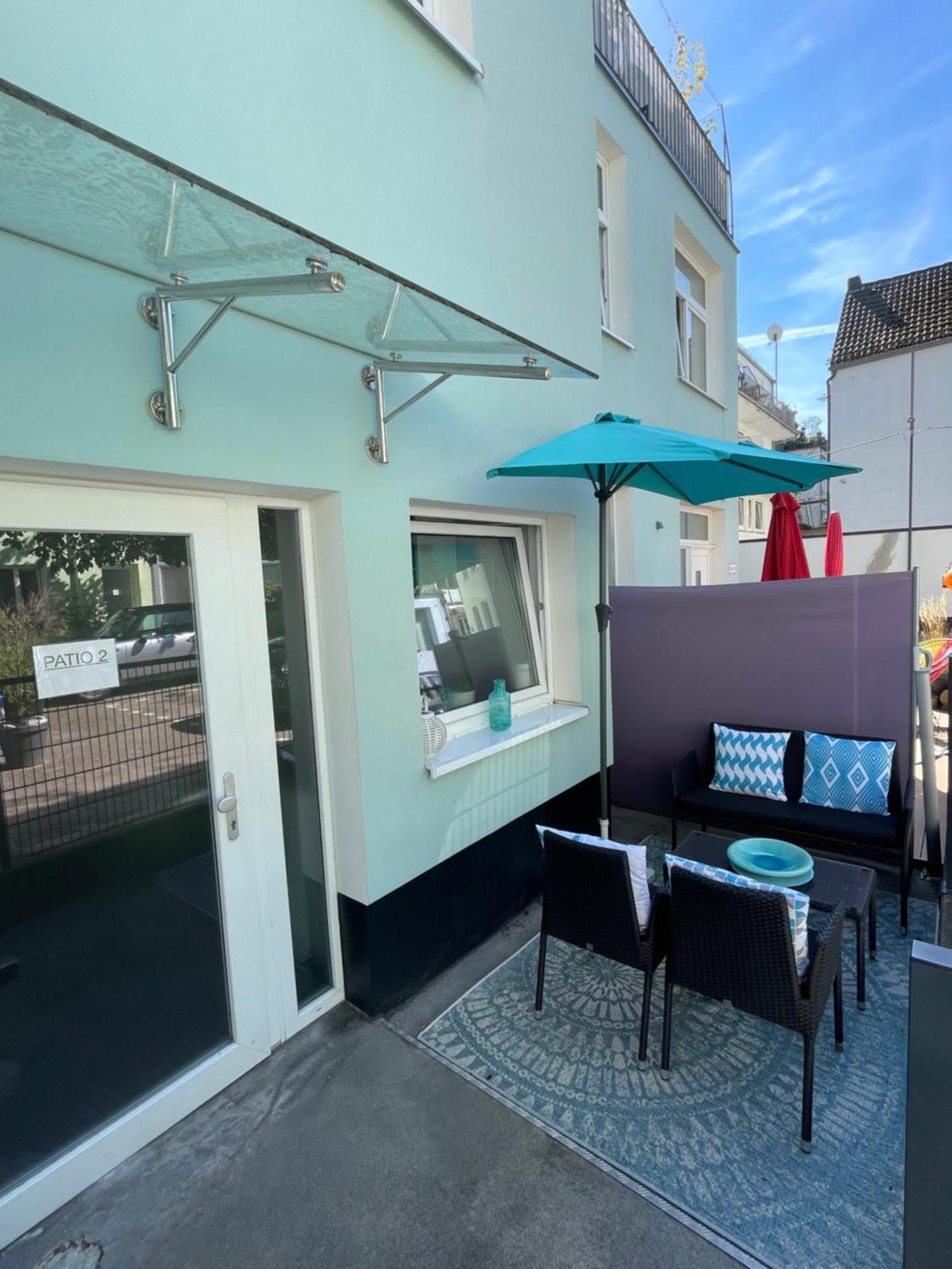 Patio 2 *